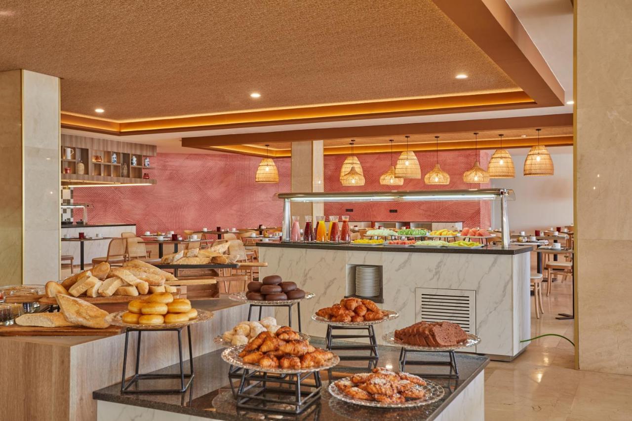 Dreams Lanzarote Playa Dorada Resort & Spa Playa Blanca  Exteriér fotografie The buffet at the hotel